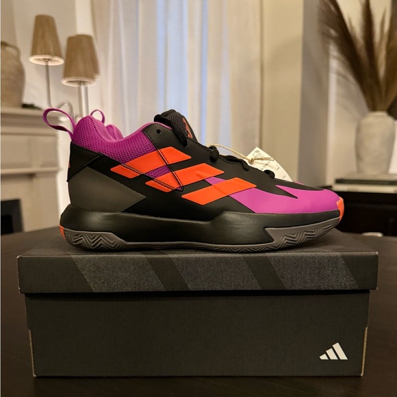 Adidas Youth Runners - New - Picture 1 of 6